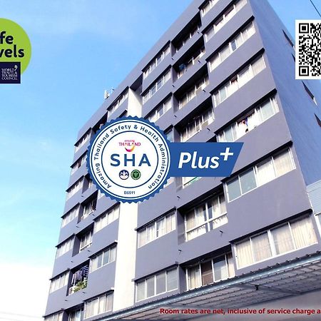 Lee Place Phatthanakan Condo Bangkok Exterior photo