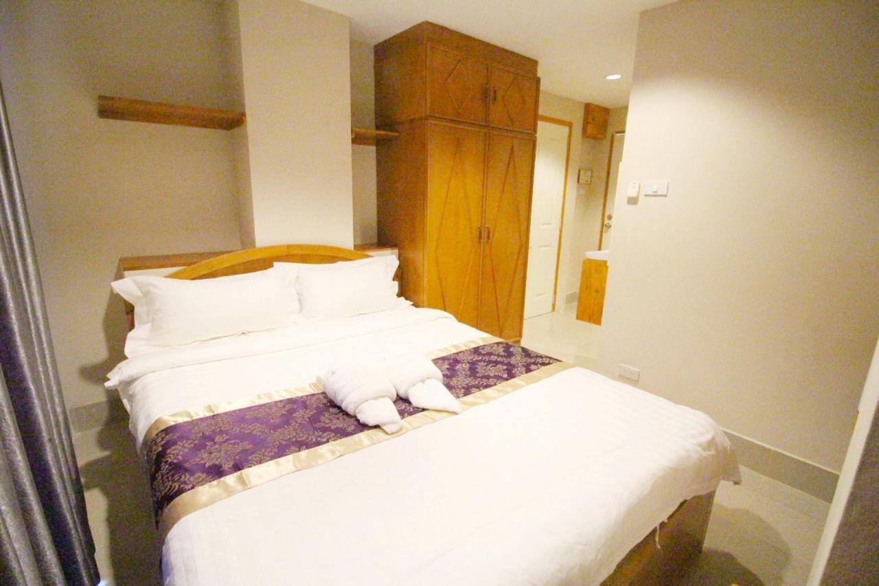 Lee Place Phatthanakan Condo Bangkok Exterior photo