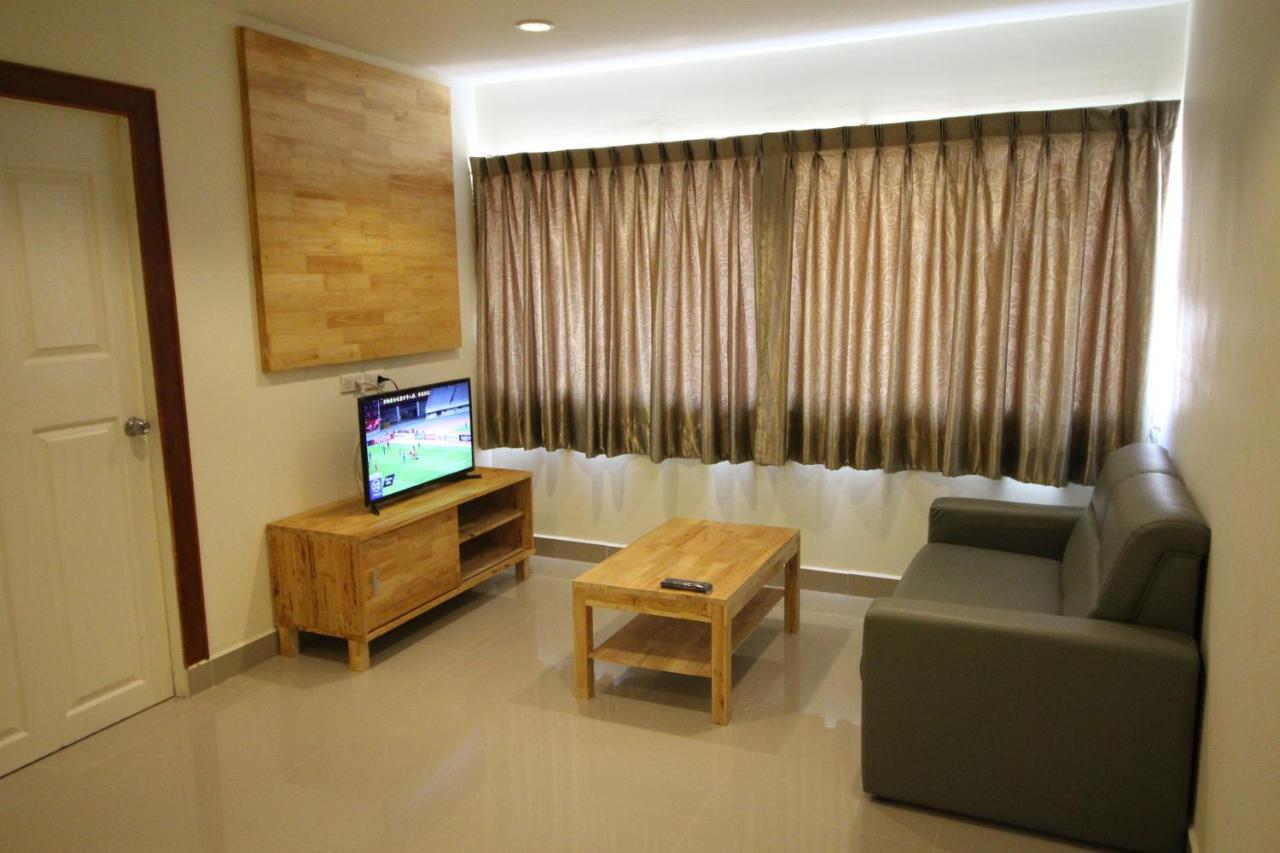 Lee Place Phatthanakan Condo Bangkok Exterior photo